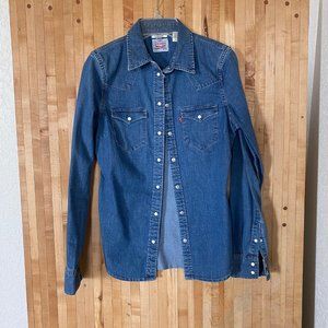 Levi Women's Western Denim Shirt EUC